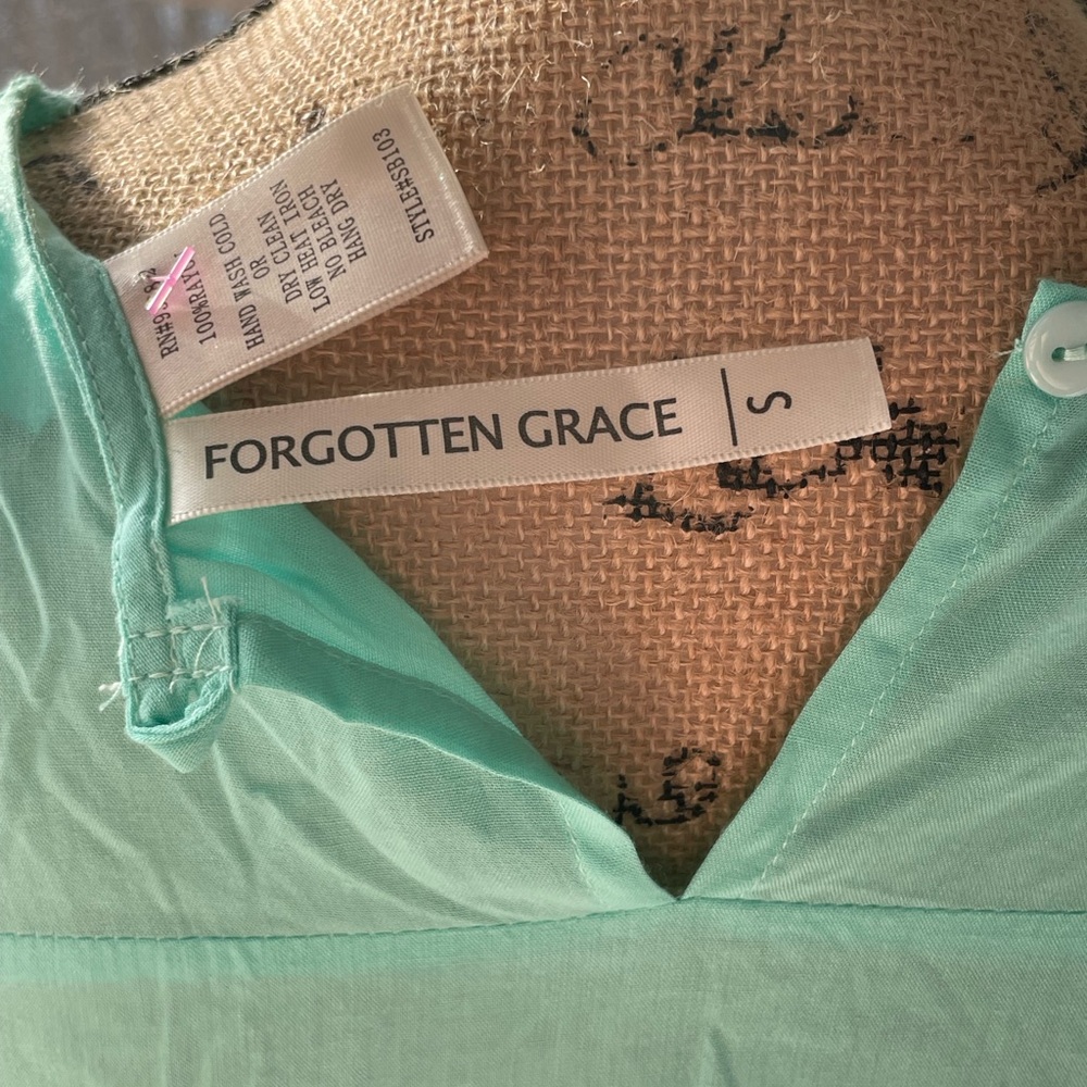 NWOT Forgotten Grace Crochet Laced Teal Blouse - Picture 7 of 8
